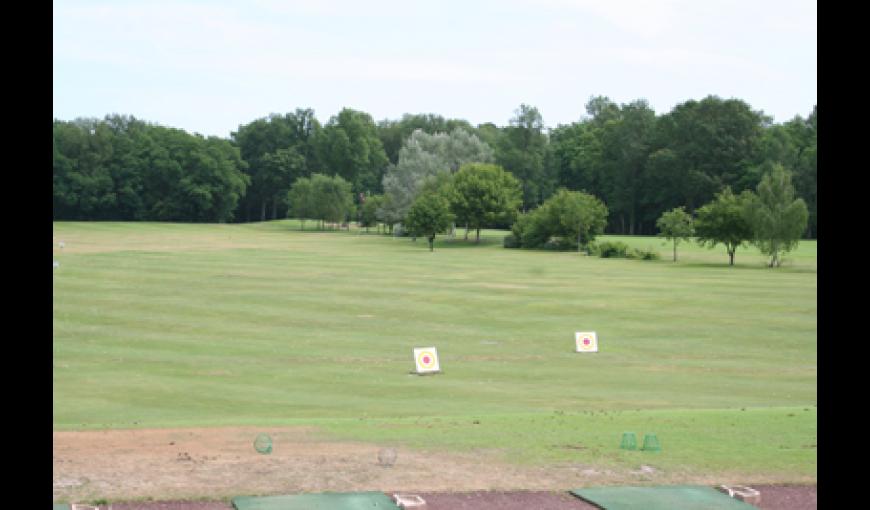 Restaurant Le Club de l'Ailette_vue sur le green < Cerny-en-Laonnois < Aisne < Picardie