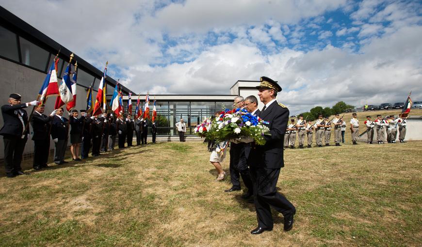 Hommage aux combattants du 25 juin 1917 en présence de Nicolas Fricoteaux, Président du Département de l'Aisne, et François Rampelberg, Vice-Président , Nicolas Basselier, Préfet de l'Aisne, Cécile Amour, Maire d'Oulches-la-Vallée-Foulon  