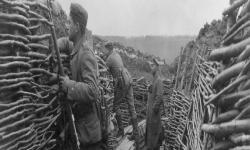 Soldats allemands dans une tranchée.